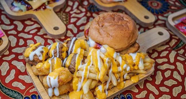 WanAlif Burger - Kampung Tersusun Tasik ( Bercham )