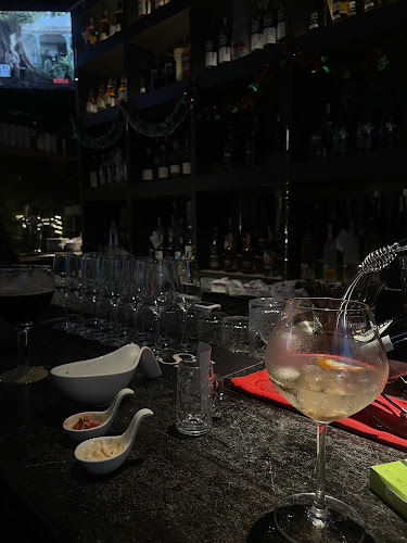 Opinii despre Heritage Whisky în Iskandar Puteri - Gastronomi dan perhotelan