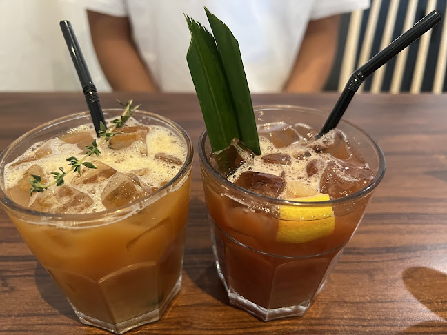 The Replacement - Lodge & Kitchen