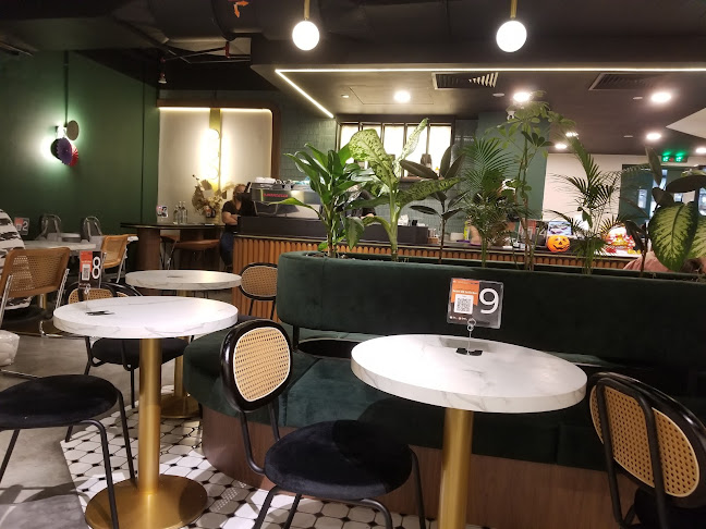 Yin’s Sourdough Bakery & Cafe (Mid Valley)