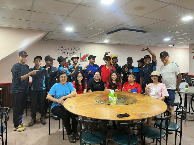 Opinii despre Daddy Village Restaurant Sdn Bhd în Batu Pahat - Gastronomi dan perhotelan