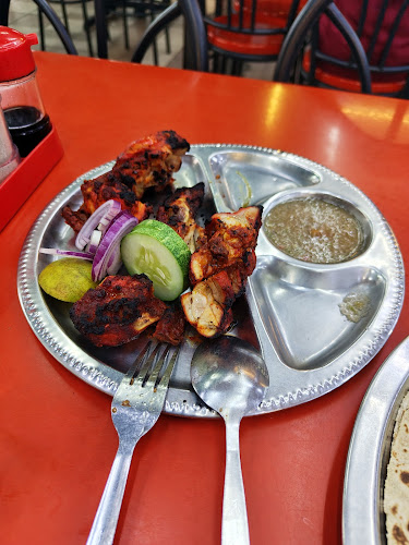 Restoran Iskandar Corner - Gastronomi dan perhotelan