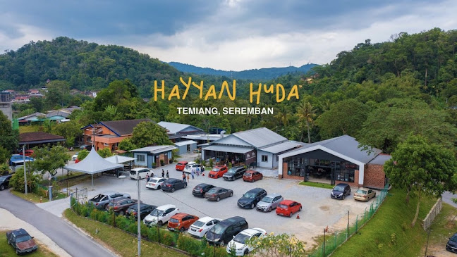 Comentarii opinii despre Hayyan Huda Opah's Kitchen