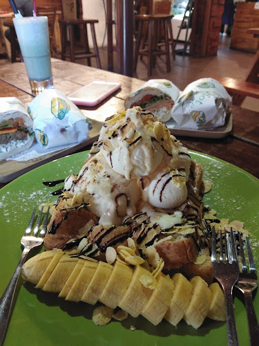 October Coffee Gaya - Gastronomi dan perhotelan