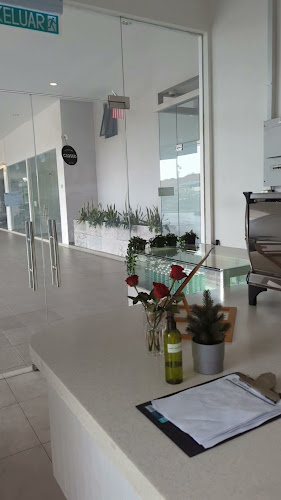 Mrs. Whó - Gastronomi dan perhotelan