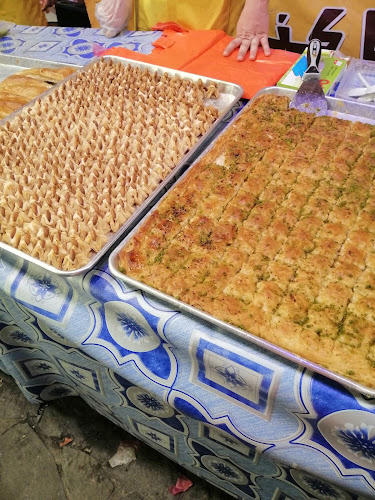 Papa Kanafa - Gastronomi dan perhotelan