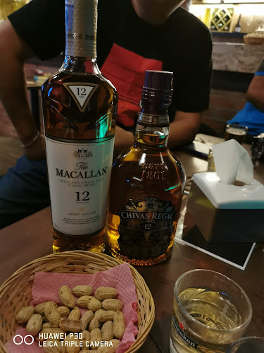 Opinii despre FULL MOON CAFE în Alor Setar - Gastronomi dan perhotelan