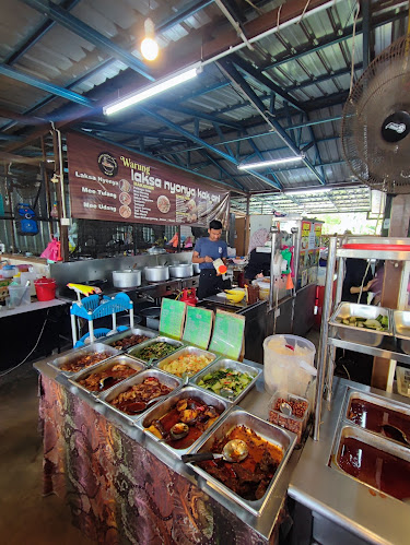 Warung Laksa Nyonya Kak Ani - Gastronomi dan perhotelan