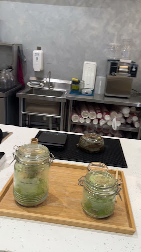 Chatto Brew Sutera Utama - Gastronomi dan perhotelan