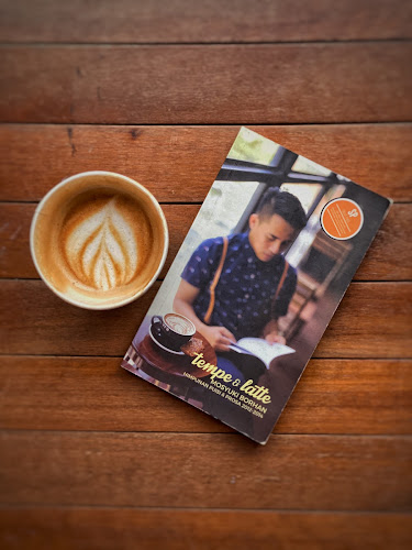 Dos Cafe - Gastronomi dan perhotelan