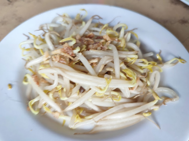 Kedai Nasi Ayamui - Gastronomi dan perhotelan