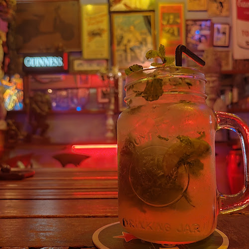 Junk Cafe - Gastronomi dan perhotelan