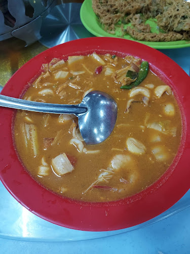 Opinii despre Restoran Makanan Laut Villa în Sitiawan - Gastronomi dan perhotelan