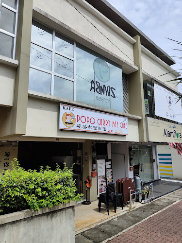 Popo Curry Mee Cafe