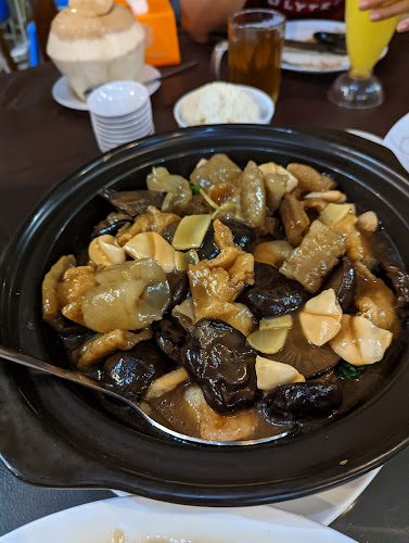 Opinii despre Sembulan Lobster Restaurant în Kota Kinabalu - Gastronomi dan perhotelan