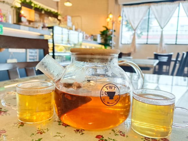 TWT cafe Tea Warmer Treat