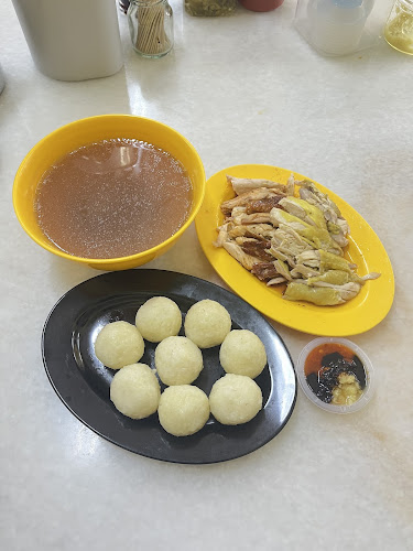 Comentarii opinii despre 王美记海南鸡饭粒 New Delicious Kopitiam