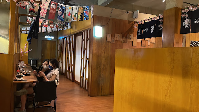 Kingu Kongu - Gastronomi dan perhotelan