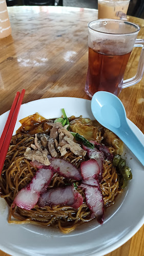 Pusat Makan Taman Tasik (Food Centre )