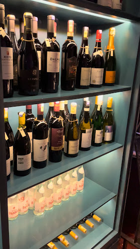 Opinii despre POUND în Kota Kinabalu - Gastronomi dan perhotelan