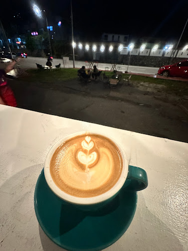 Moaci Street Cafe - Gastronomi dan perhotelan