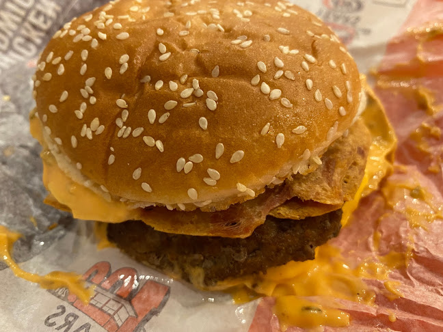 A&W 1st Avenue - Gastronomi dan perhotelan