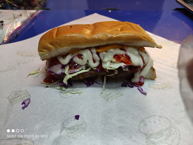 Comentarii opinii despre Burger Abam Polis