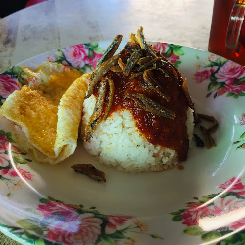Roti Canai Terbang N Nasi Lemak - Gastronomi dan perhotelan