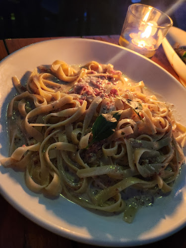 Opinii despre Toscani's Wine & Dine Cafe în Kota Kinabalu - Gastronomi dan perhotelan