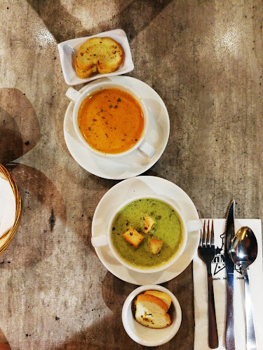 Opinii despre Anmour Cafe Bukit Indah în Johor Bahru - Gastronomi dan perhotelan