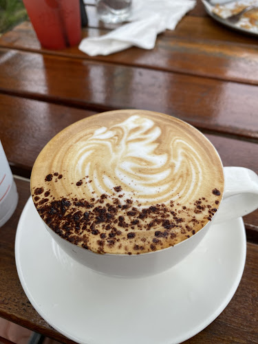 Opinii despre Ekues Cabin Cafe în Putrajaya - Gastronomi dan perhotelan