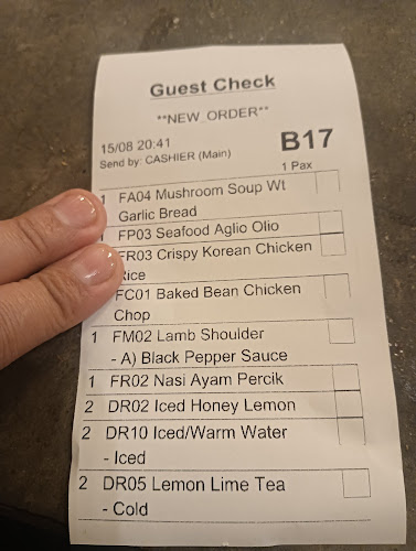 Comentarii opinii despre OverStepped Cafe Perdana Heights