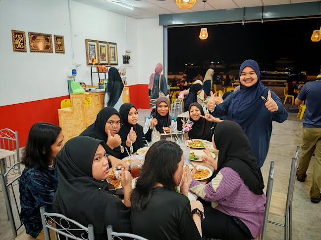 RUMAH MAKAN AYAM PENYET SAMBAL MIMPI DORA MJ - Tapah Road