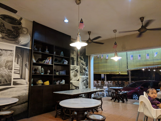 Opinii despre Hirupiring Kopitiam Seri Manjung, Perak în Seri Manjung - Gastronomi dan perhotelan