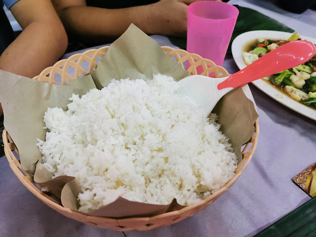 Opinii despre Putri Kitchen Shellout And Steamboat în Kota Kinabalu - Gastronomi dan perhotelan