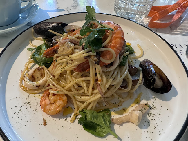 Naj & Belle Cafe Bangsar - Gastronomi dan perhotelan