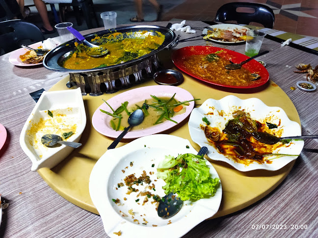 Kedai Makanan Laut Kuala Kurau Sunset Seafood - Kuala Kurau