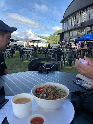 Opinii despre De Tanjong în Miri - Gastronomi dan perhotelan