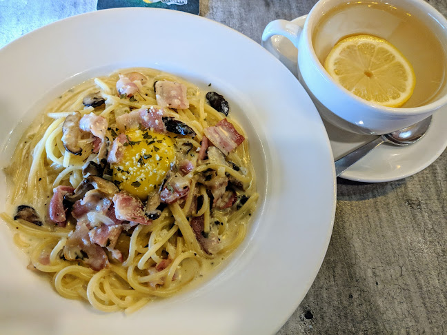 Comentarii opinii despre Anmour Cafe Bukit Indah