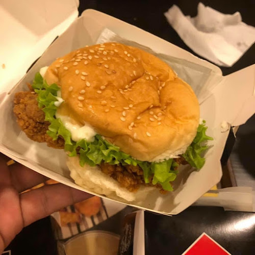 Opinii despre Eddlee Fried Chicken în Kota Bharu - Gastronomi dan perhotelan