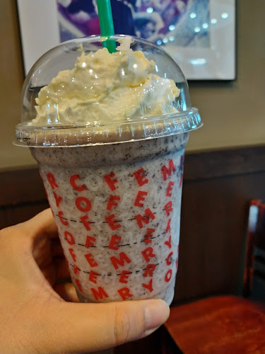 Comentarii opinii despre Starbucks Coffee