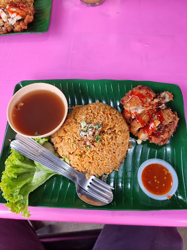 Ala Ghapoo - Gastronomi dan perhotelan