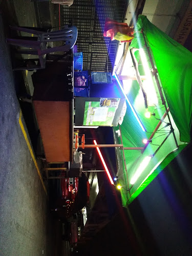 Opinii despre Crispy & Burger Padu Sitiawan în Sitiawan - Gastronomi dan perhotelan