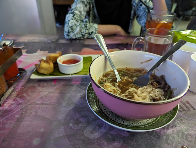 Comentarii opinii despre BANGKOK PINTHO CAFE @ Menara PjH waterfront