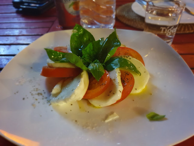 Lot 17, The Waterfront Jalan Tun Fuad Stephens, Pusat Bandar Kota Kinabalu, 88000 Kota Kinabalu, Sabah