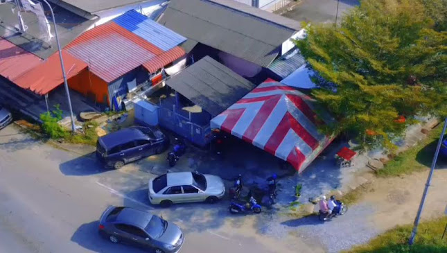 Comentarii opinii despre Marleys Corner... Tok Jamal. K. Trg