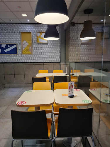 McDonald's - Gastronomi dan perhotelan