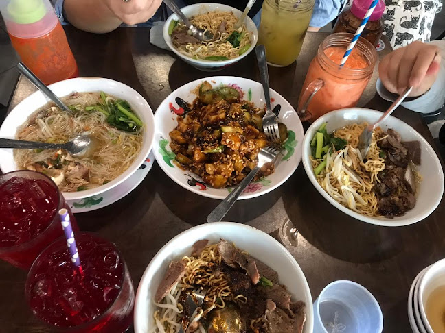 Comentarii opinii despre Dayang Sarawak Corner Cafe