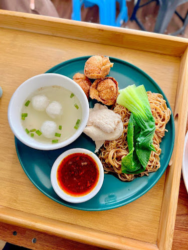 Opinii despre SEGITIGA by Dunyut Munchies în Chukai - Gastronomi dan perhotelan