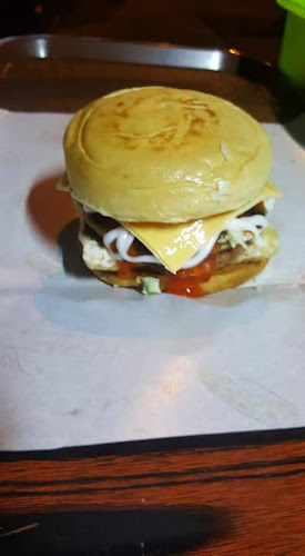 Opinii despre John Burger în Kuching - Gastronomi dan perhotelan